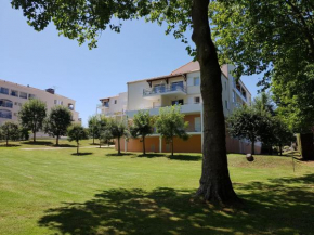 Apartment Jardins de Pontaillac-5 by Interhome
